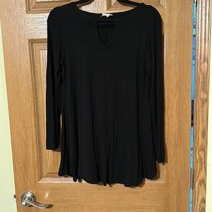 Yelete Small black long sleeve key hole top